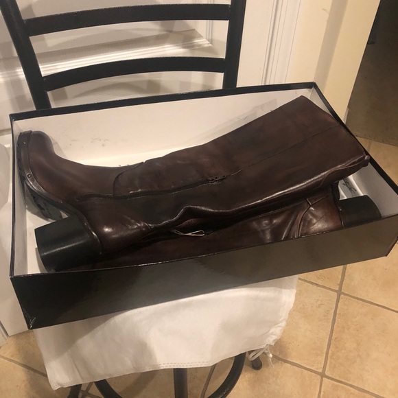 Boots - Picture 5 of 5